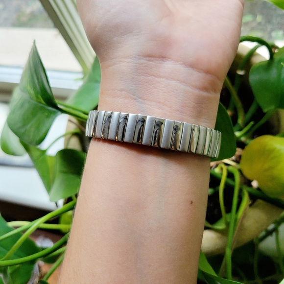 Vintage Limit Silver & Blue Stretch Watch - Picture 7 of 8